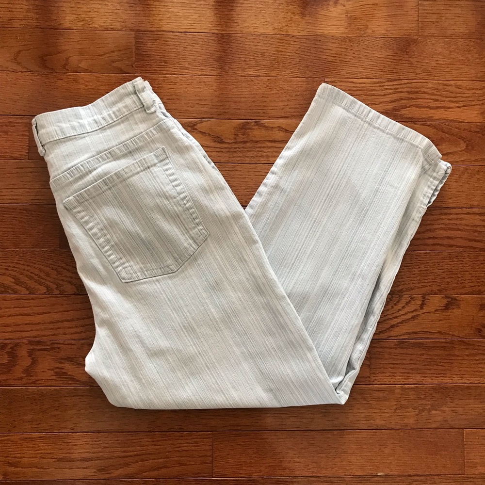 Gloria Vanderbilt: Washout Striped Jeans